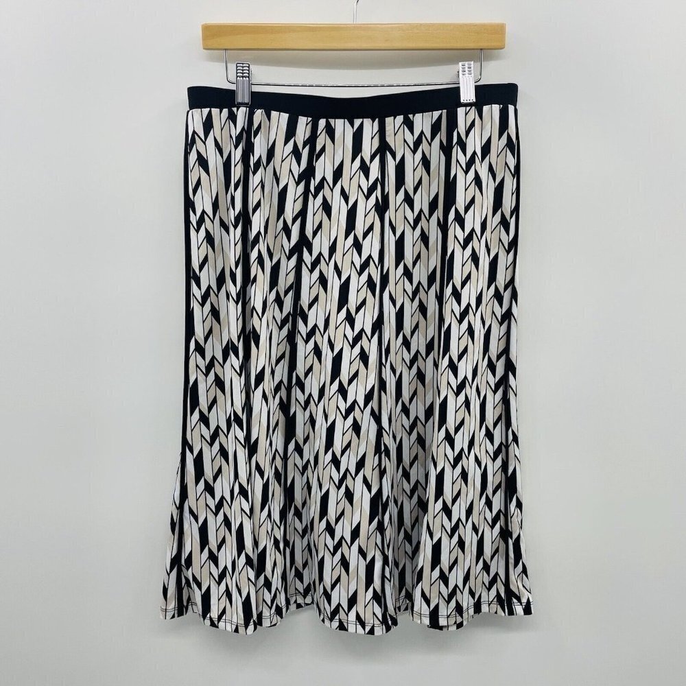 NYCC New York Clothing Co Womens Size Medium Printed Stretch Midi Skirt 979